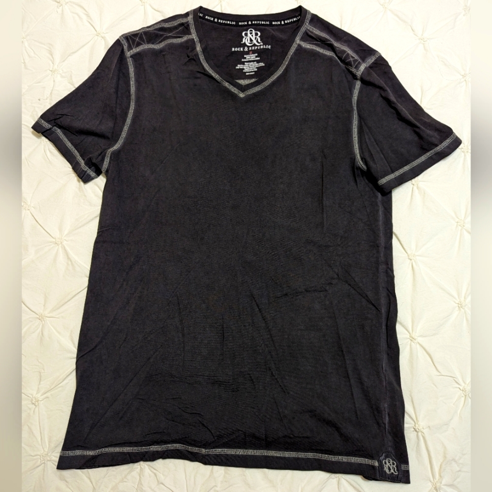 Men's black t-shirt